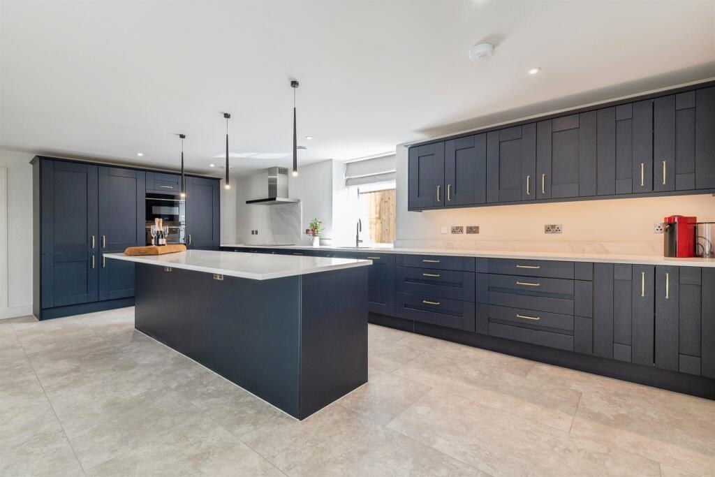 Plot 2: kitchen detail